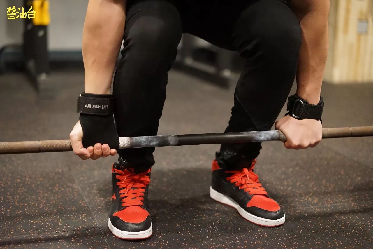 健身手套小还是大点好_健身手套_健身手套选择大一点还是小一点