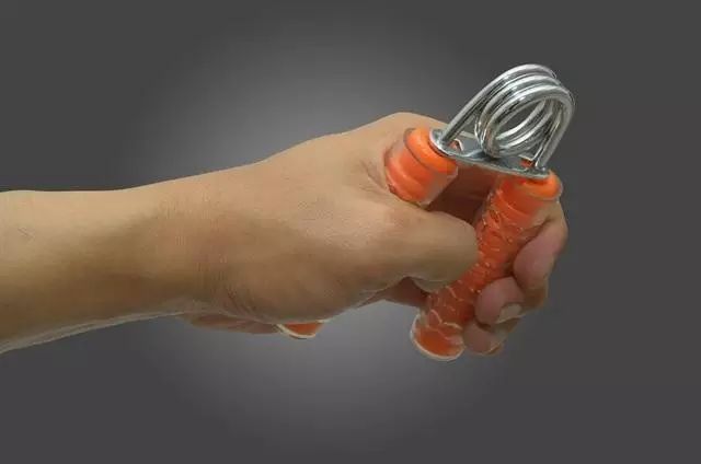 健身手套紧一点好还是松一点好_健身手套选择大一点还是小一点_健身手套小还是大点好