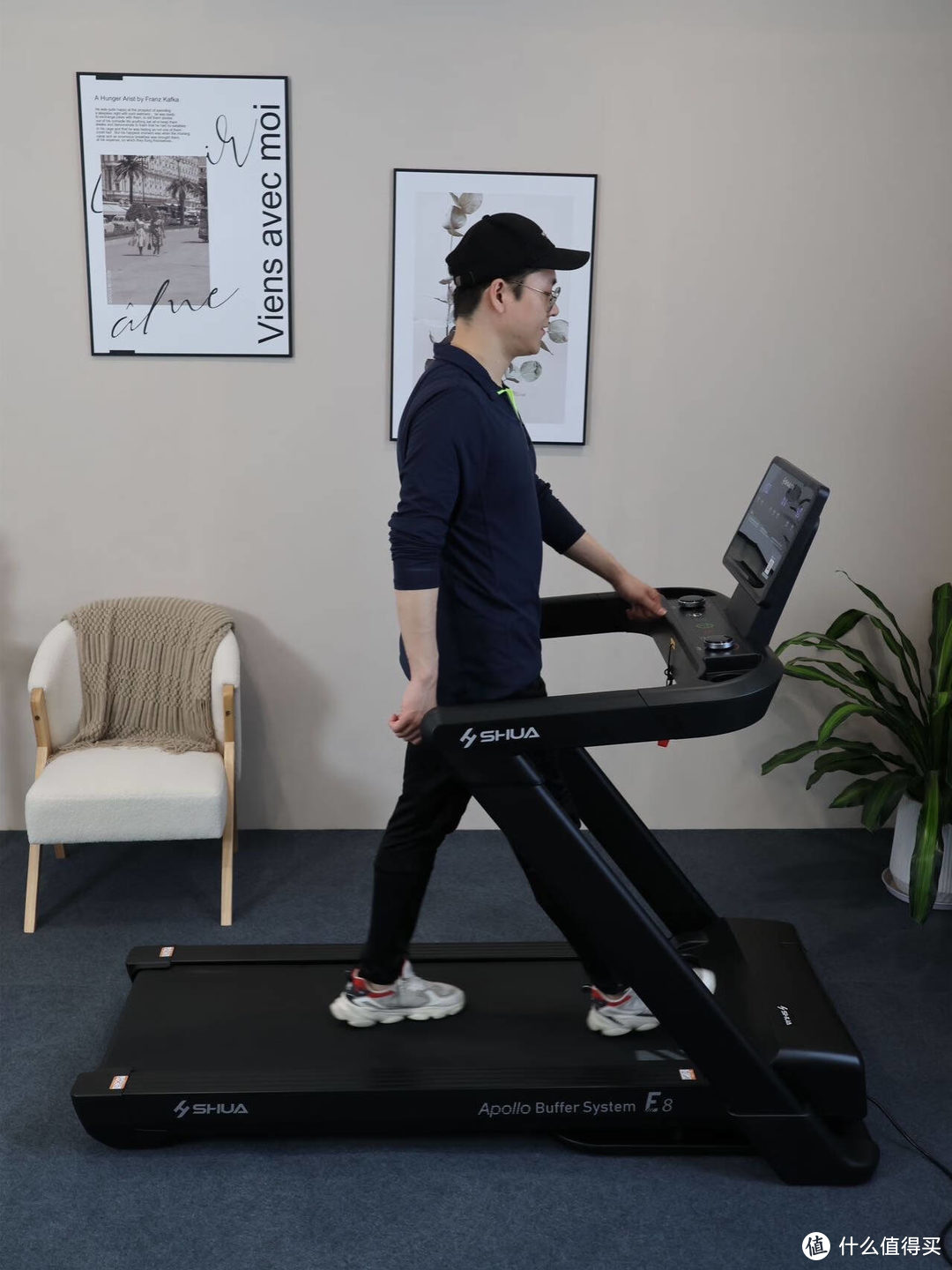开yunapp体育官网入口下载手机版 宅家也能健康运动，有台跑步机好方便