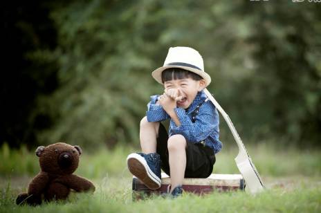 开yun体育官网入口登录app 利用家里的椅子就可以带孩子玩的感统游戏六则