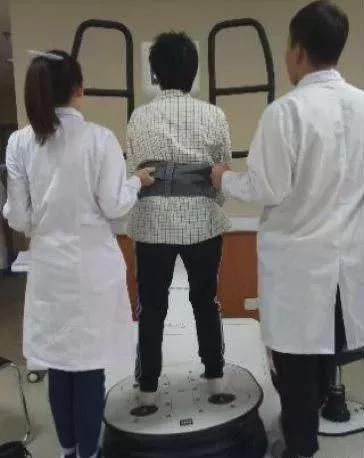 股四头肌训练椅使用方法_股四头肌训练椅安装步骤_股四头肌训练椅