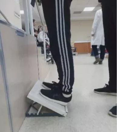 股四头肌训练椅_股四头肌训练椅安装步骤_股四头肌训练椅使用方法