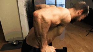 椅子锻炼法视频教程_椅子健身动作_健身椅锻炼方法