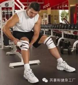 手套健身护腕需要戴吗_健身手套护腕什么牌子好_健身手套需要护腕吗