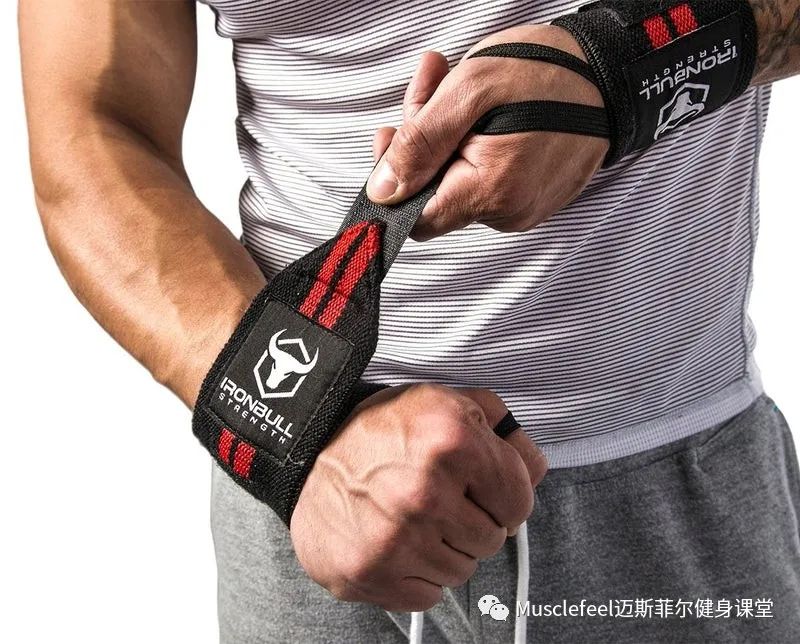 健身手套护腕有用吗_健身手套护腕什么牌子好_健身手套需要护腕吗