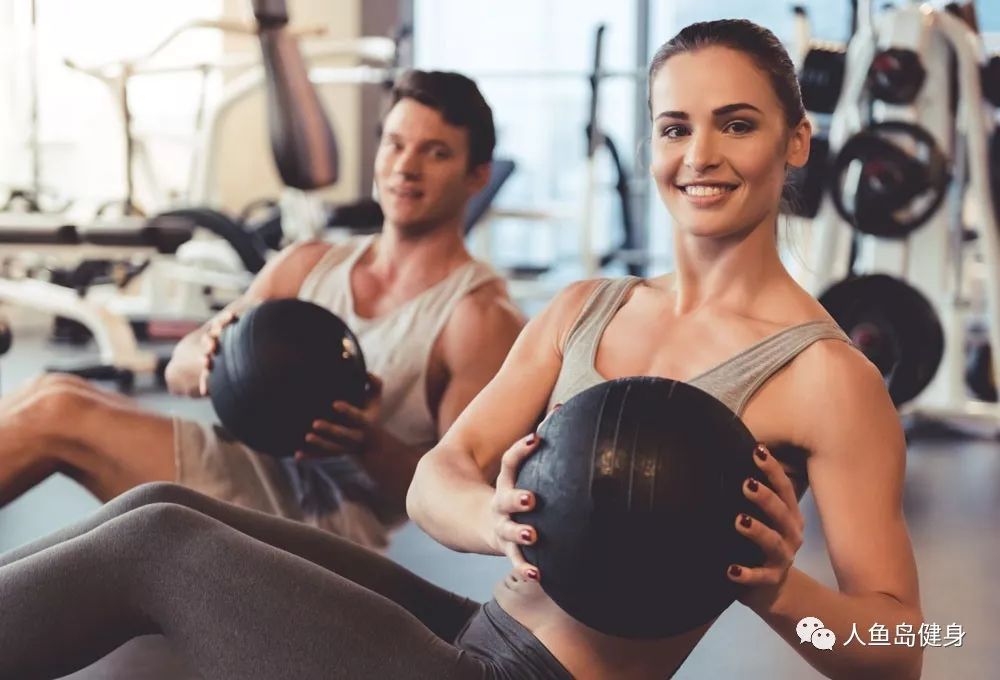 健身手套护腕有用吗_健身手套需要护腕吗_手套健身护腕需要戴吗