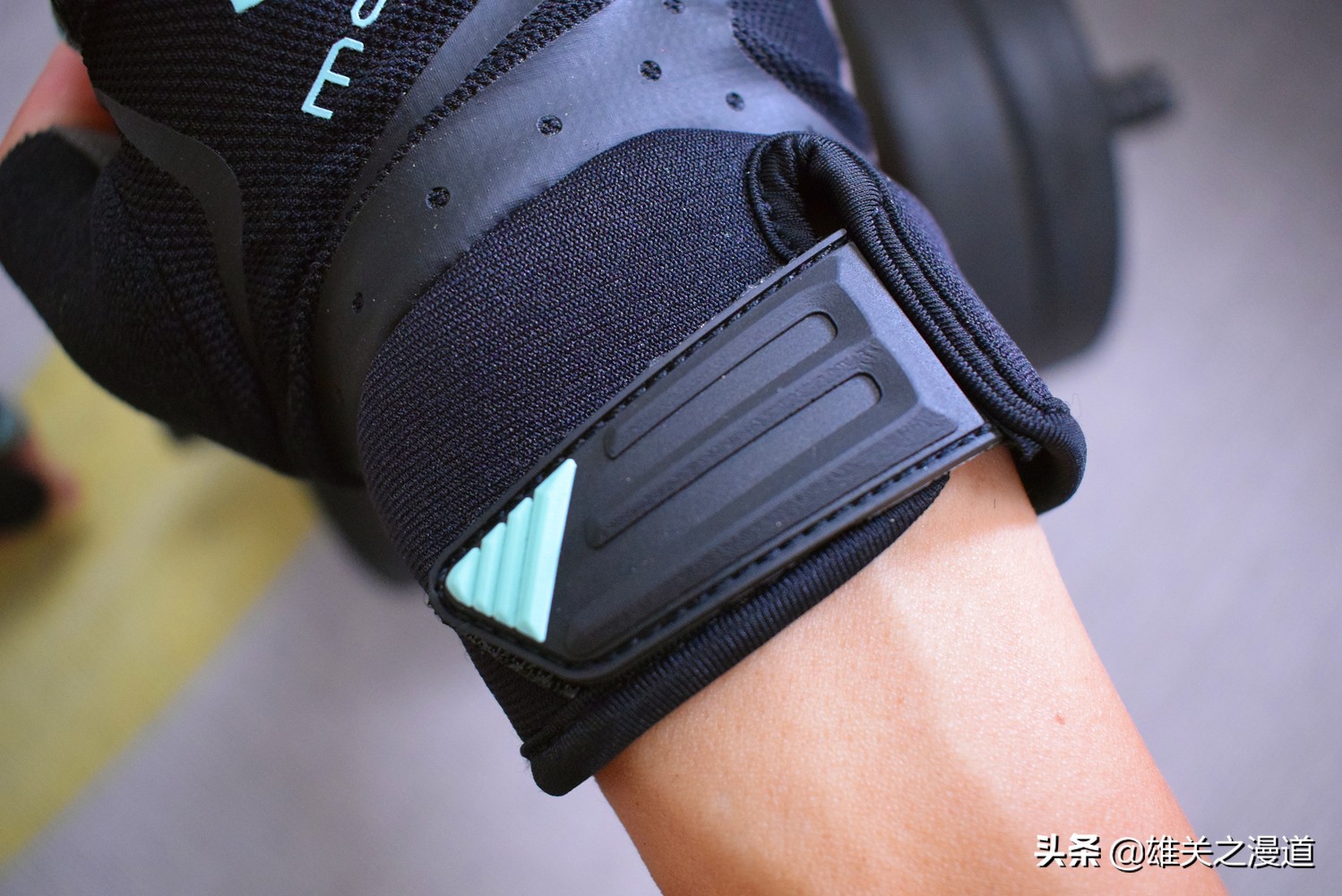 健身手套臭_健身手套发臭_健身手套有味