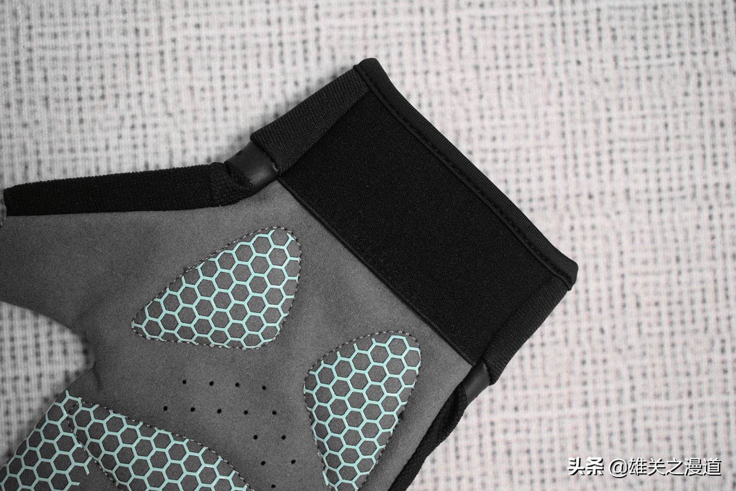 健身手套有味_健身手套臭_健身手套发臭