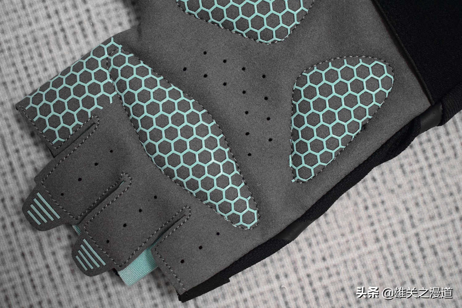 健身手套有味_健身手套臭_健身手套发臭