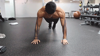 胸肌训练器有用吗_器械练胸_综合训练器 胸肌