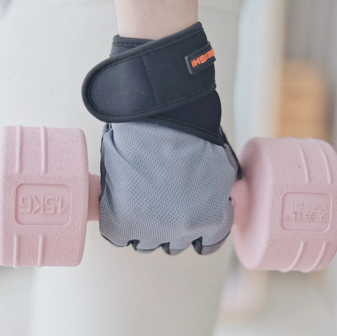 手套磨破了_手套健身磨破皮怎么办_健身手套磨破