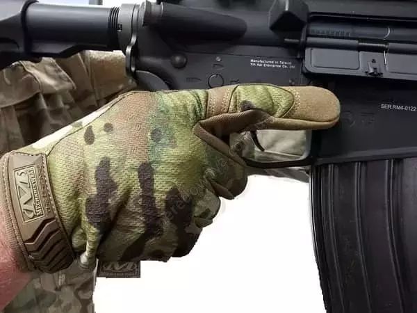 手套健身品牌排行_品牌健身手套_健身手套排名