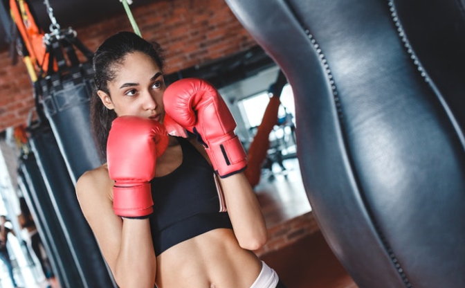 开yunapp体育官网入口下载手机版 拳击手套怎么选？拳击手套选购指南