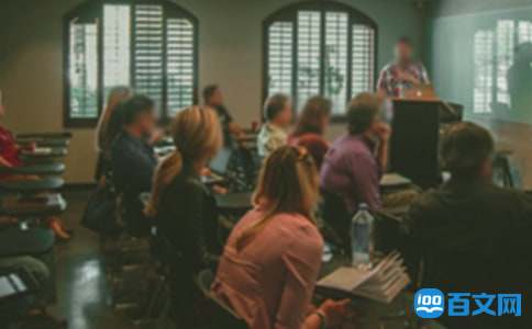 开yun体育app入口登录 综合训练器的使用方法