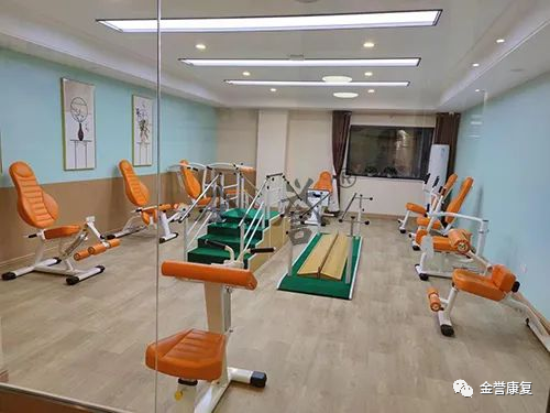 股四头肌训练椅_股四头肌训练椅使用方法_股四头肌训练椅注意事项