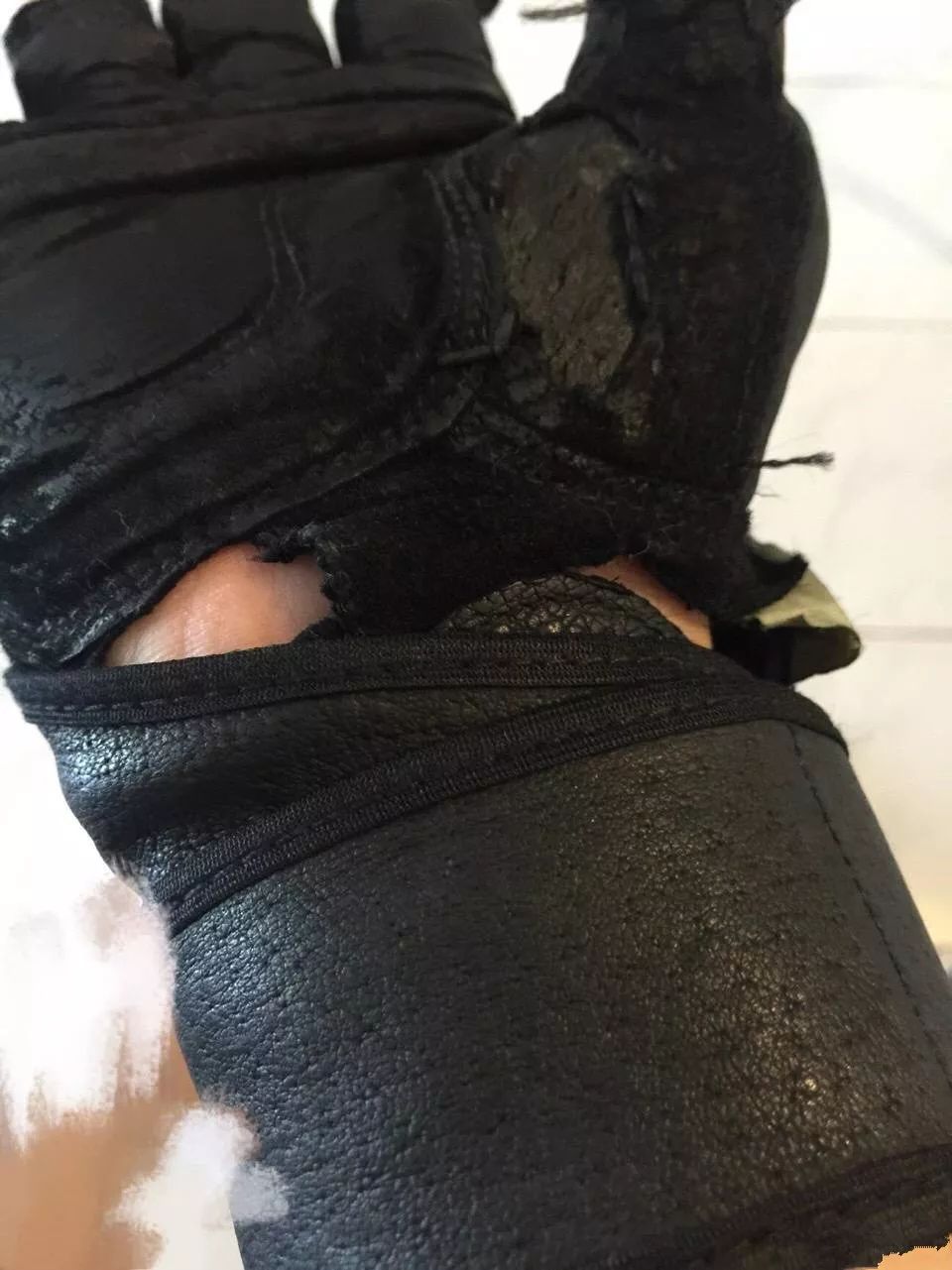 手套健身防滑效果好吗_健身防滑手套_健身防滑手套推荐