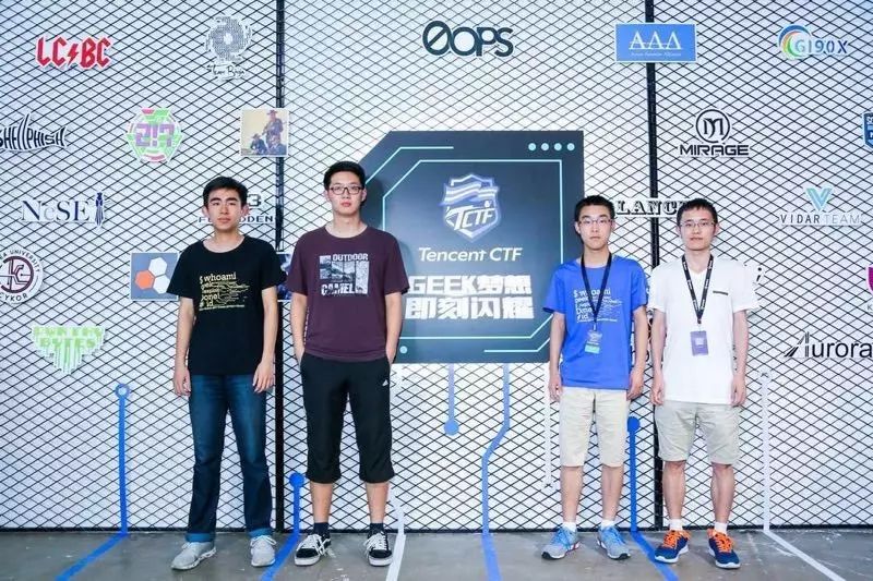 云开·全站APP登录入口 海大这群“黑客”攻破十个知名品牌的智能路由器，入选极棒名人堂！