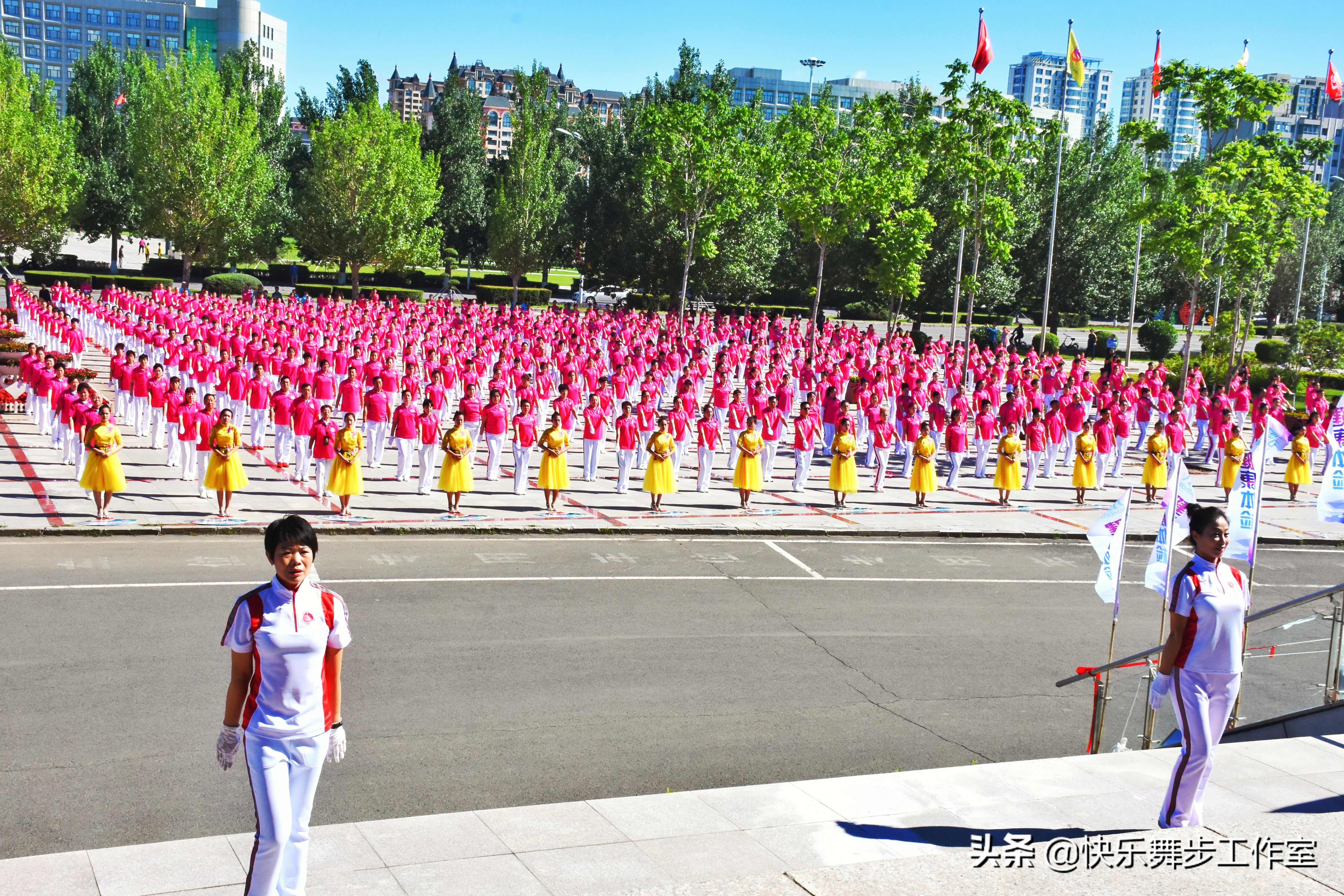 佳木斯舞步健身操视频_佳木斯健身舞_佳木斯健身舞曲