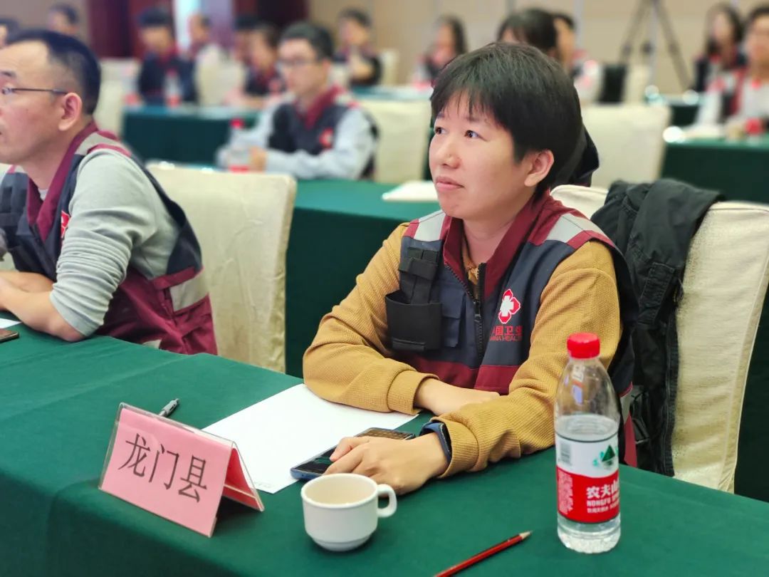 龙门架训练器使用图解_龙门综合训练器_龙门式机体的优缺点