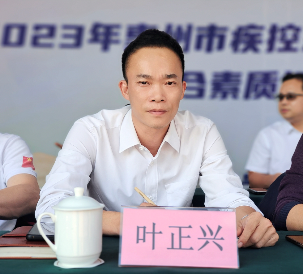 龙门综合训练器_龙门架训练器使用图解_龙门式机体的优缺点