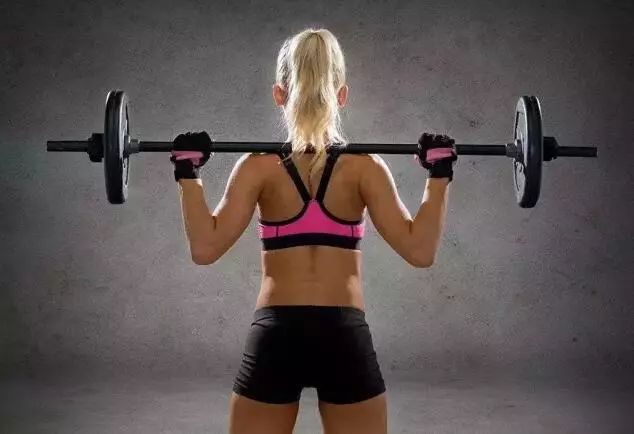 健身手套护腕_带护腕的健身手套_手套健身护腕的作用