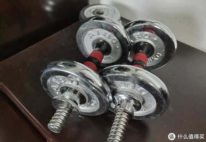 健身手套+护腕_健身手套护腕什么牌子好_手套健身护腕怎么戴