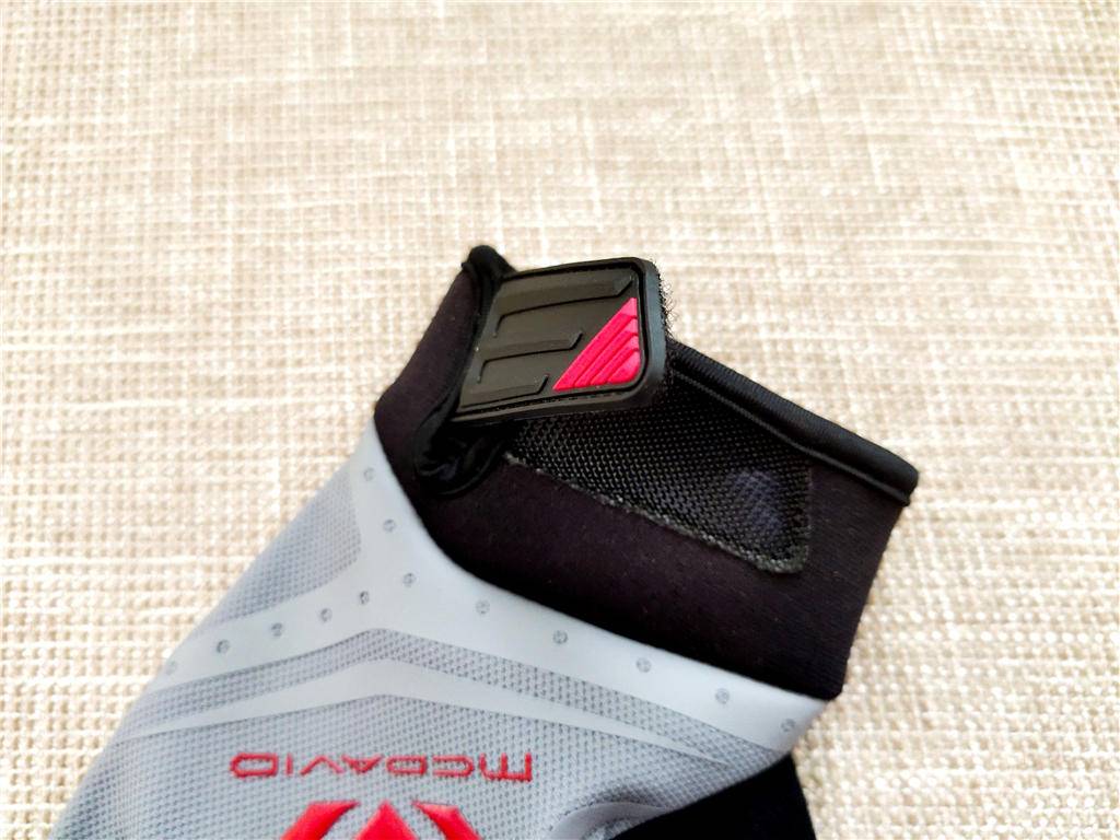 手套健身护腕图片_健身手套+护腕_健身手套护腕什么牌子好