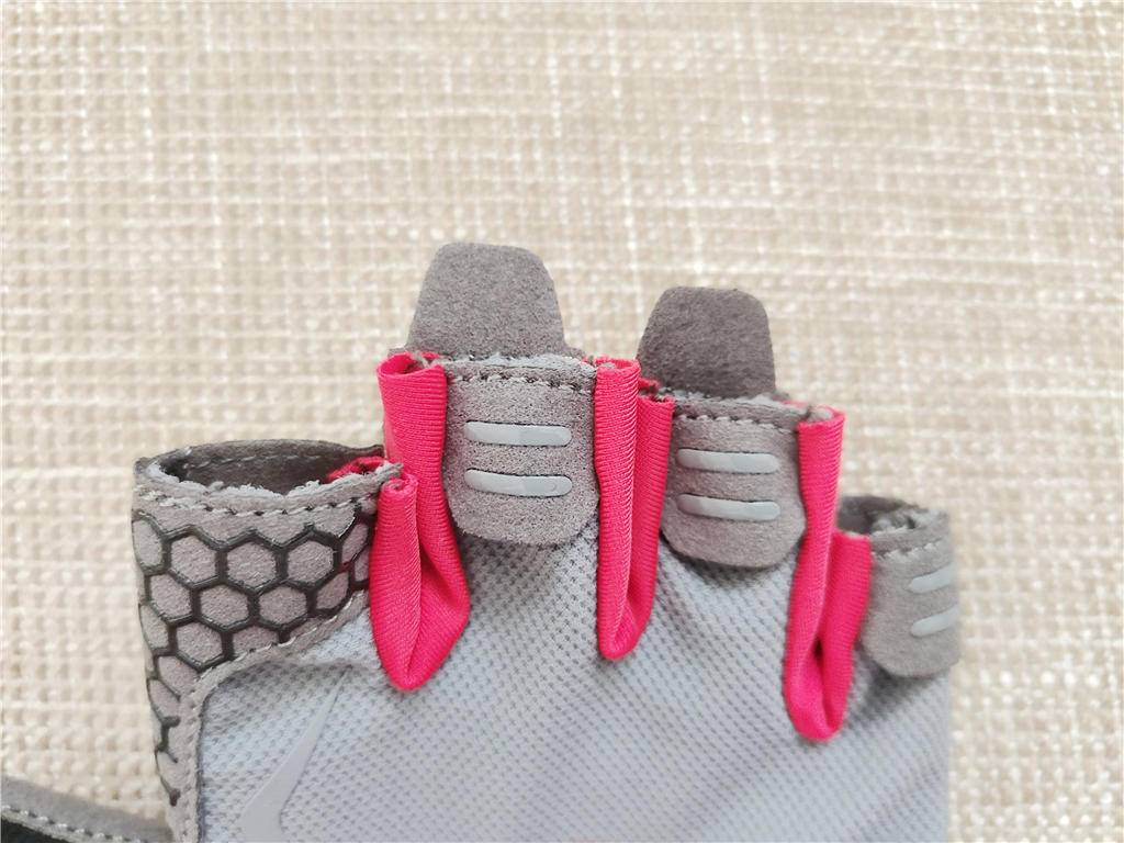 手套健身护腕图片_健身手套护腕什么牌子好_健身手套+护腕