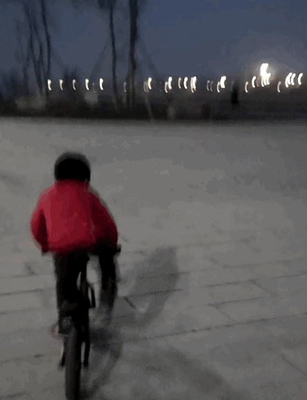 感统训练坐独角椅_感统训练单腿椅_椅子练腿