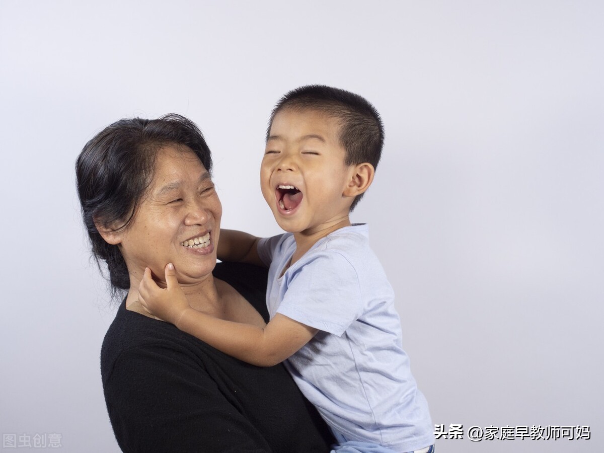 感统训练坐独角椅_椅子体能训练_感统训练单腿椅