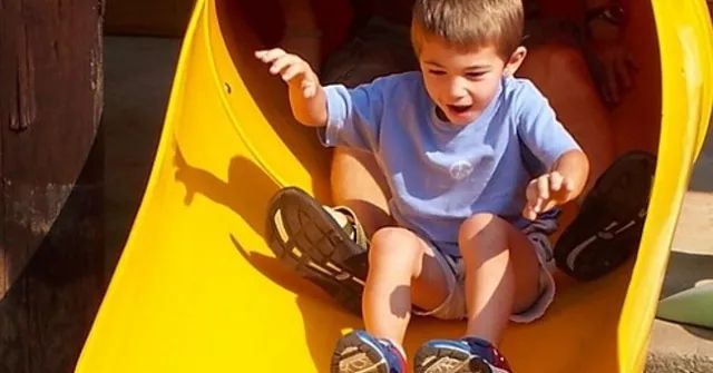 感统训练单脚站立_感统训练单腿椅_椅子体能训练