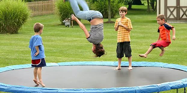 感统训练单脚站立_感统训练单腿椅_椅子体能训练