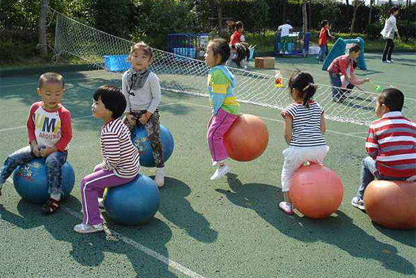 椅子练腿_感统训练坐独角椅_感统训练单腿椅