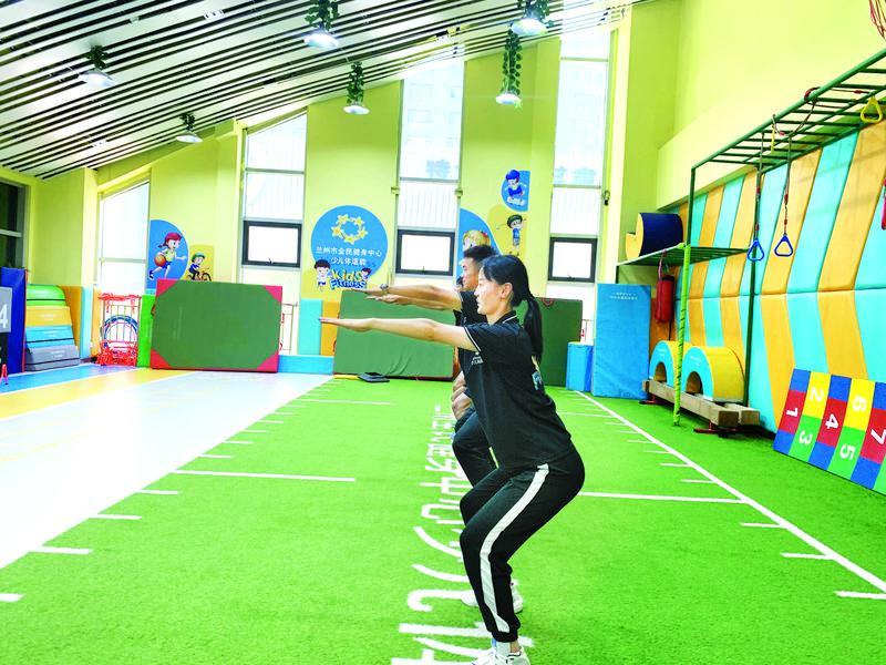 感统训练单腿椅_椅子练腿_感统训练单脚站立