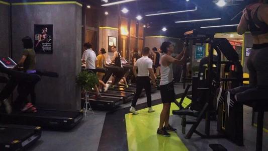 kaiyun下载app下载安装手机版 去健身房一般都要带什么东西？能具体的说明下吗？