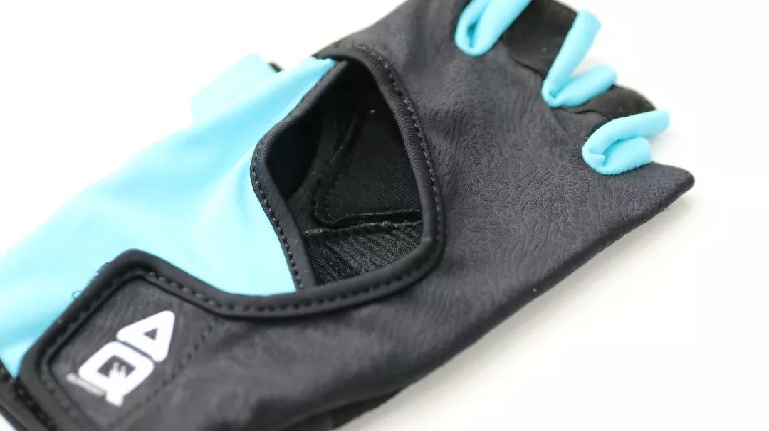 健身手套有用吗_健身用的手套_健身运动手套