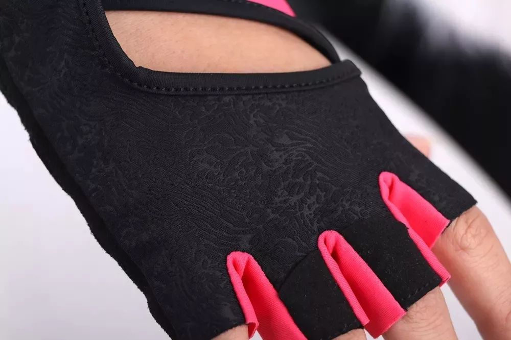健身用的手套_健身手套有用吗_健身运动手套