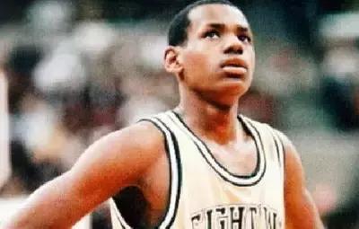 kaiyun体育 詹姆斯是位努力的球员，不应该老是黑 有多努力？8年不吃猪肉！