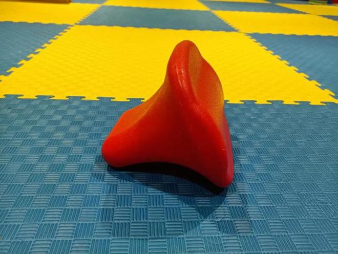 感统训练坐独角椅_椅子练腿_感统训练单腿椅