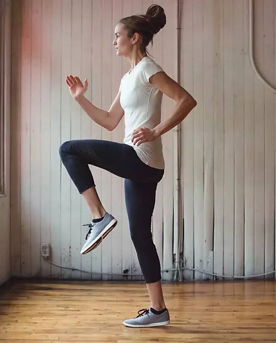 手套健身绑带怎么绑_手套健身绑带图片_健身手套绑带