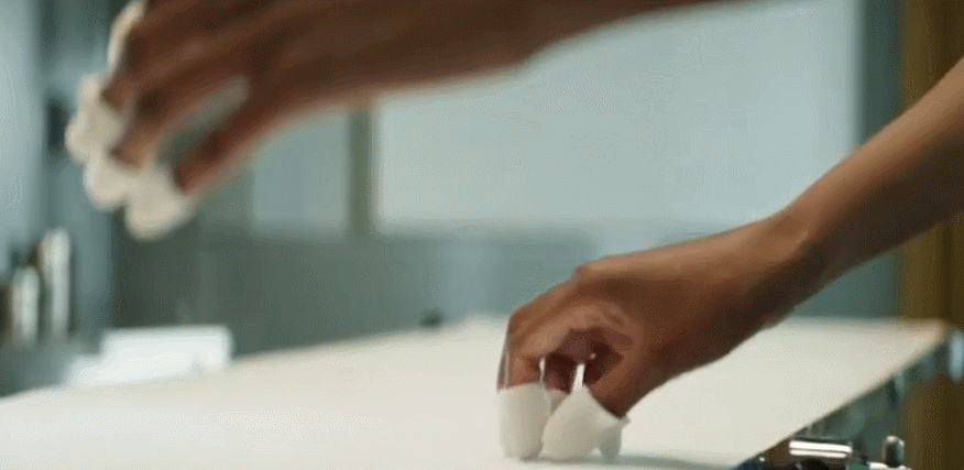 健身腕带还是手套_带护腕的健身手套_手套健身腕带怎么戴