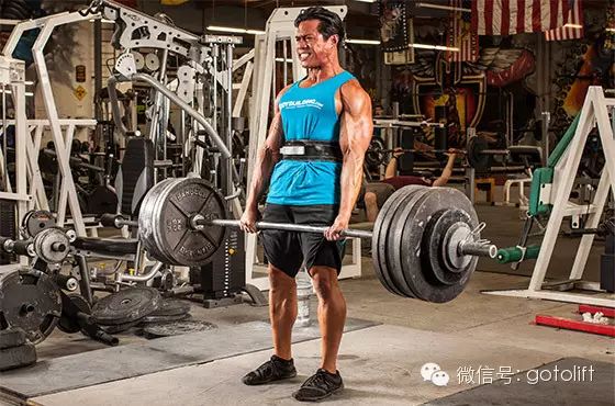 健身手套选择大一点还是小一点_健身手套小还是大点好_健身手套大小怎么选