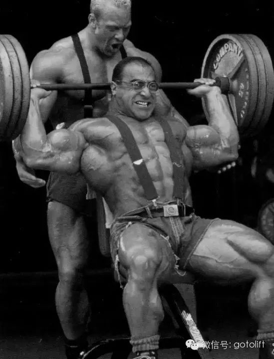 健身手套小还是大点好_健身手套选择大一点还是小一点_健身手套大小怎么选