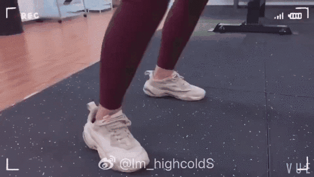 健身手套大点好还是小点好_健身手套选择大一点还是小一点_健身手套小还是大点好