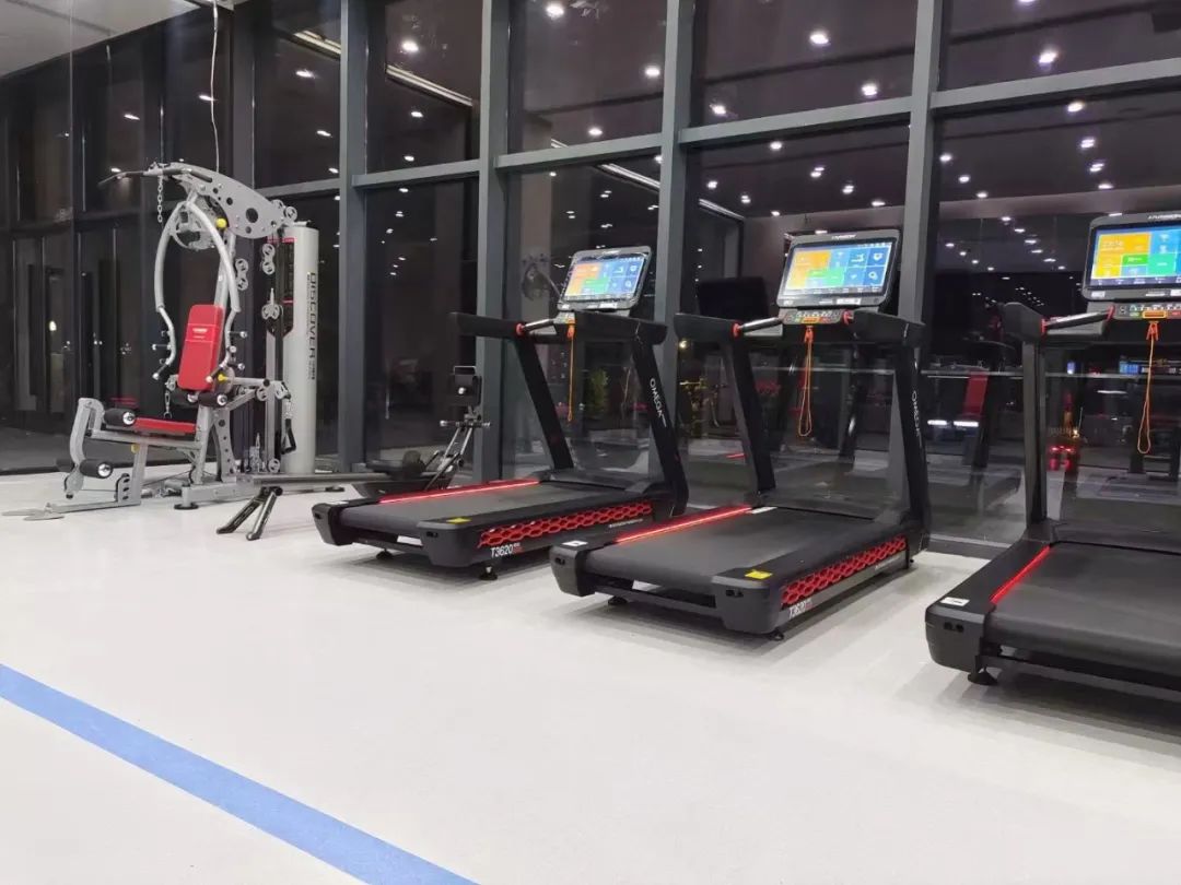 史密斯机训练视频_综合训练器 史密斯机_史密斯机综合训练器安装视频