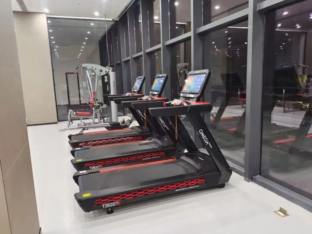 综合训练器 史密斯机_史密斯机训练视频_史密斯机综合训练器安装视频