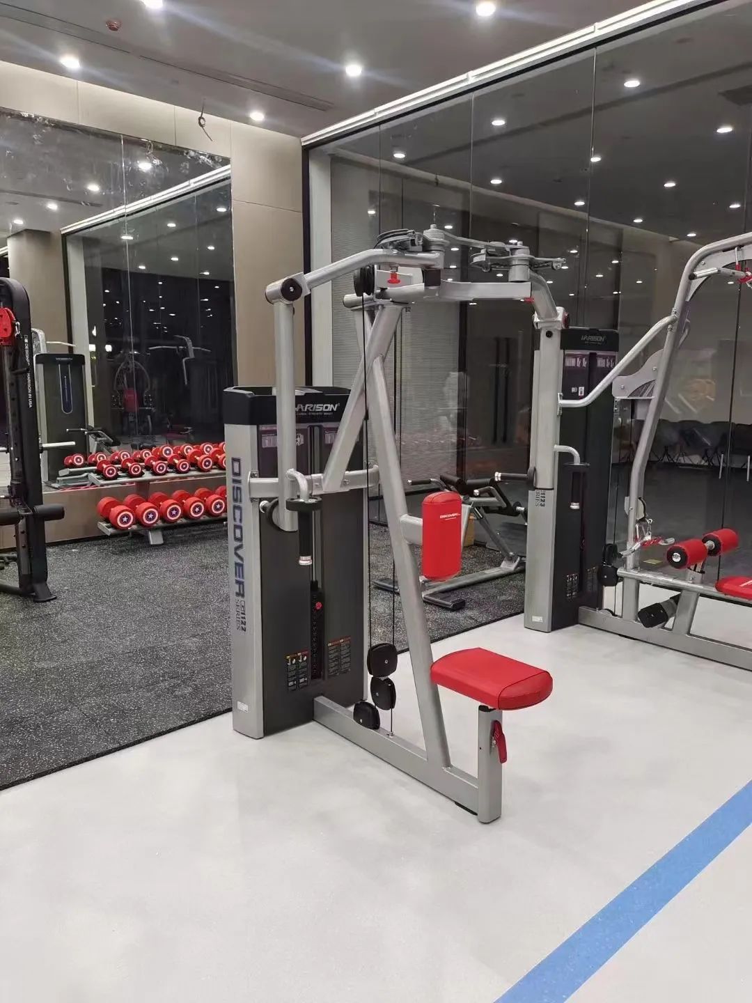 史密斯机综合训练器安装视频_史密斯机训练视频_综合训练器 史密斯机