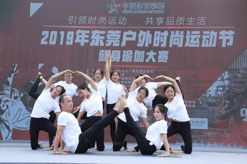 瑜伽健身动起来肚子疼_健身动起来瑜伽_瑜伽健身动起来腰疼