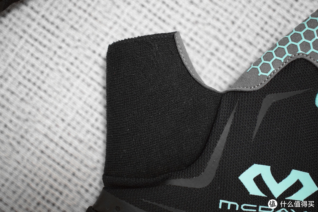 撸铁戴手套,你以为只是为了防止磨出老茧?