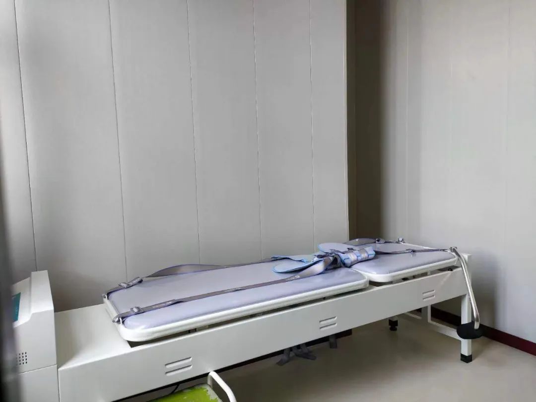 股四头肌训练椅_股四头肌训练椅安装步骤_股四头肌训练椅安装视频